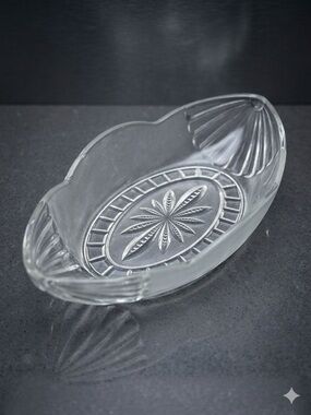 Vintage Clear & Frosted Pressed Glass Starburst Oval Bowl 13x6.5x2.5”